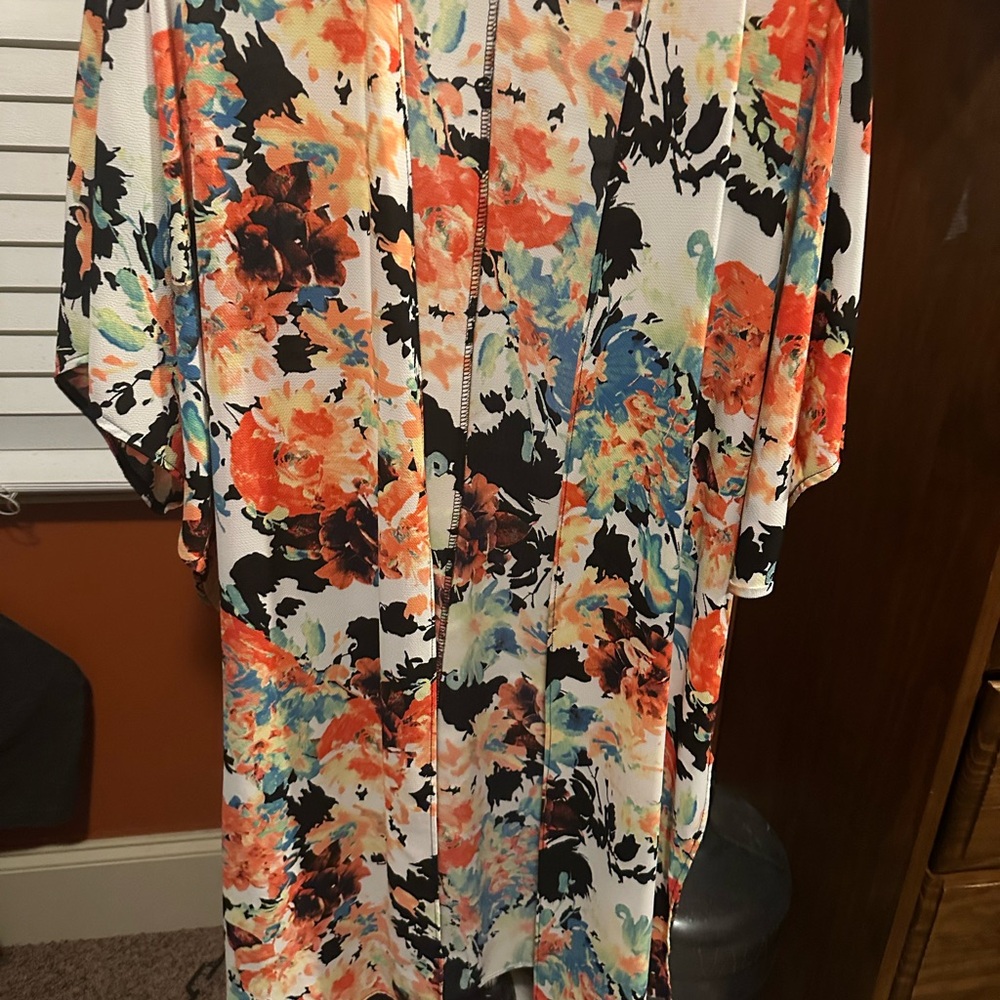 Promesa Multicolor Floral Kimono